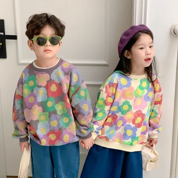 Новост пролетта 2023 г., многоцветни свитшоты с цветен модел на корейския стил за деца от 1-7 години, ежедневни свободни пуловери за момчета и момичета