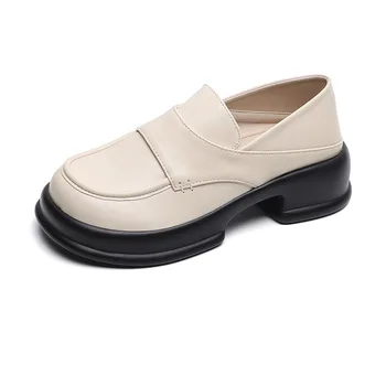 Дамски лоферы на дебела подметка; Новост 2022 г.; малки кожени обувки в британски стил с кръгла пръсти; женски тънки обувки в стил ретро; Вулканизированная обувки