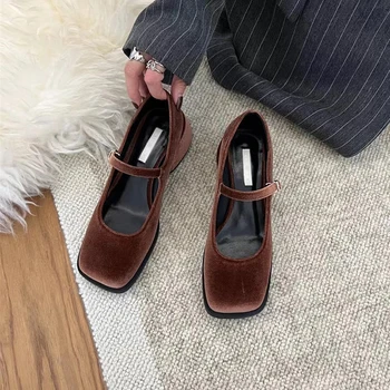 Дамски обувки Mary Janes от златисто кадифе, новост 2023 година, ежедневни обувки-лодки в стил колеж с квадратни пръсти, модни обувки с дребни катарама за момичета