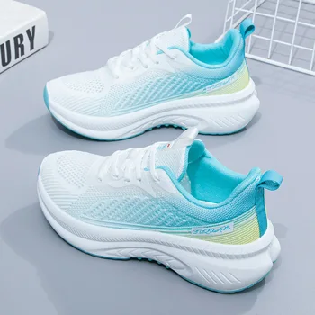 Дамски обувки Дишащи спортни обувки от фина мрежа, вязаная в движение, новост 2023 г., малки бели обувки, корейската мода ежедневни обувки на платформа