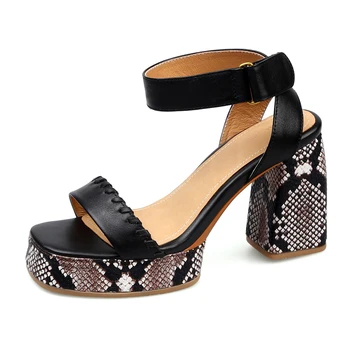 Модерна лятна кожени обувки на много висок ток, луксозни дамски сандали на платформа, дизайнерски дамски обувки на блок обувки с квадратни пръсти, бял, черен