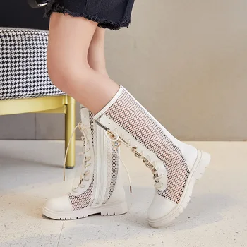 Високи ботуши за момичета, лятна кух обувки 2023, детска мода в Европейския и американския стил, ежедневни Дишаща детска цип отзад, однотонная изкуствена кожа