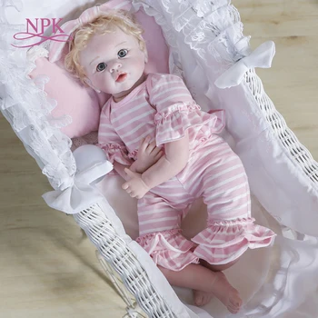 NPK 55 см, нов дизайн, кутре за малко момиченце, много реалистична, ръчно рисувани, са подбрани кукла reborn bebe, ръчни вкоренени косата
