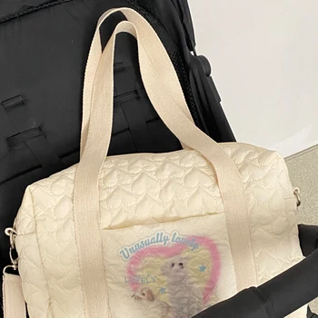 Чанта за памперси за гледане на дете, скъпа мультяшная женствена чанта за багаж с голям капацитет, ежедневни проста модерна преносима стеганая чанта за почивните дни и почивка Чанта за памперси за гледане на дете, скъпа мультяшная женствена чанта за багаж с голям капацитет, ежедневни проста модерна преносима стеганая чанта за почивните дни и почивка 4